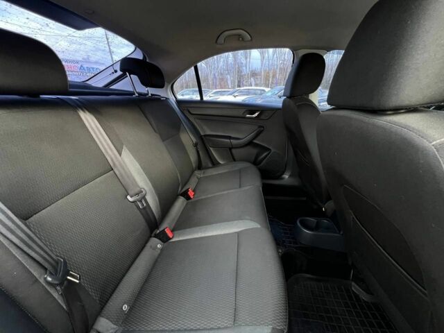 Белый Шкода Рапид, объемом двигателя 1.6 л и пробегом 189 тыс. км за 7900 $, фото 19 на Automoto.ua