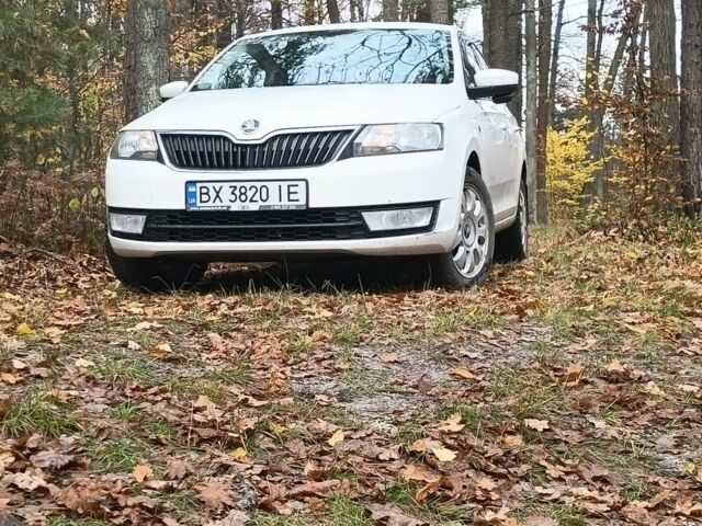 Белый Шкода Рапид, объемом двигателя 1.6 л и пробегом 287 тыс. км за 6900 $, фото 1 на Automoto.ua