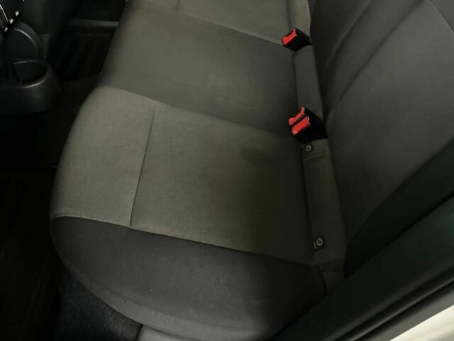 Білий Шкода Рапід, об'ємом двигуна 0 л та пробігом 244 тис. км за 7500 $, фото 7 на Automoto.ua