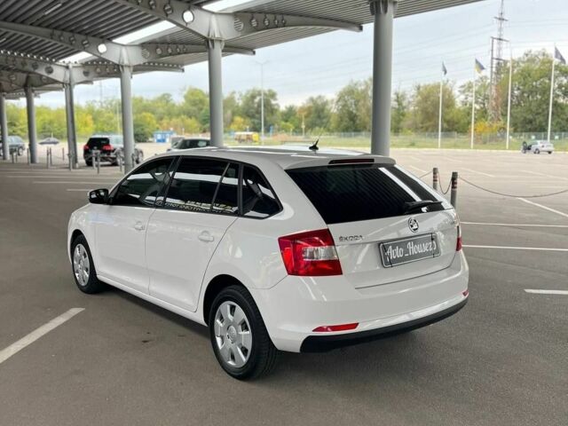 Білий Шкода Рапід, об'ємом двигуна 0 л та пробігом 244 тис. км за 7500 $, фото 3 на Automoto.ua