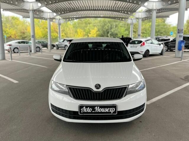 Білий Шкода Рапід, об'ємом двигуна 0 л та пробігом 244 тис. км за 7500 $, фото 2 на Automoto.ua