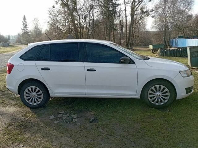 Белый Шкода Рапид, объемом двигателя 1.4 л и пробегом 240 тыс. км за 5500 $, фото 1 на Automoto.ua