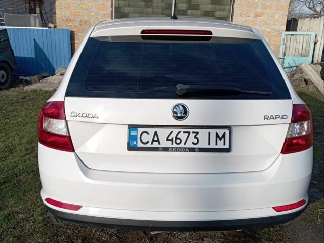 Белый Шкода Рапид, объемом двигателя 1.4 л и пробегом 240 тыс. км за 5500 $, фото 2 на Automoto.ua