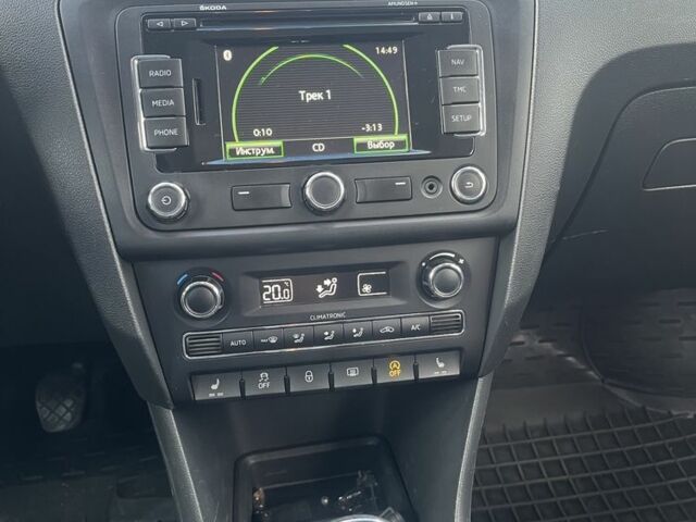 Белый Шкода Рапид, объемом двигателя 1.6 л и пробегом 198 тыс. км за 7650 $, фото 5 на Automoto.ua