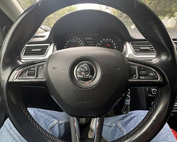 Білий Шкода Рапід, об'ємом двигуна 1.6 л та пробігом 293 тис. км за 7400 $, фото 7 на Automoto.ua