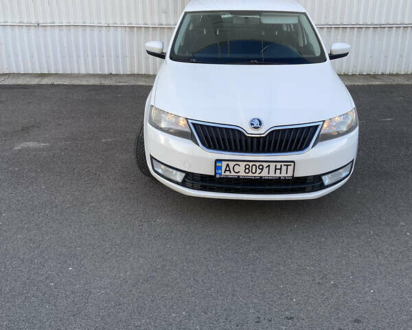 Белый Шкода Рапид, объемом двигателя 1.6 л и пробегом 275 тыс. км за 6500 $, фото 1 на Automoto.ua