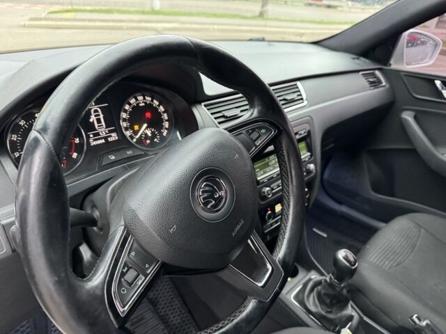 Білий Шкода Рапід, об'ємом двигуна 1.6 л та пробігом 241 тис. км за 6000 $, фото 10 на Automoto.ua