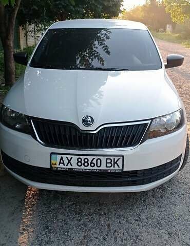 Белый Шкода Рапид, объемом двигателя 1.6 л и пробегом 252 тыс. км за 6500 $, фото 5 на Automoto.ua