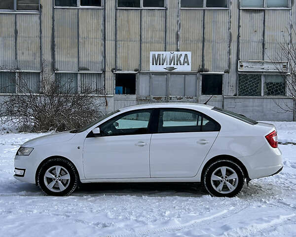 Білий Шкода Рапід, об'ємом двигуна 1.2 л та пробігом 195 тис. км за 7500 $, фото 3 на Automoto.ua