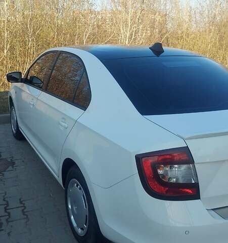 Белый Шкода Рапид, объемом двигателя 1.2 л и пробегом 122 тыс. км за 7500 $, фото 5 на Automoto.ua