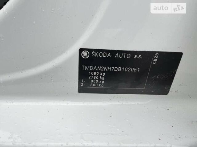 Білий Шкода Рапід, об'ємом двигуна 1.2 л та пробігом 252 тис. км за 7950 $, фото 9 на Automoto.ua