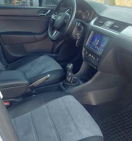 Білий Шкода Рапід, об'ємом двигуна 1.2 л та пробігом 122 тис. км за 7500 $, фото 16 на Automoto.ua