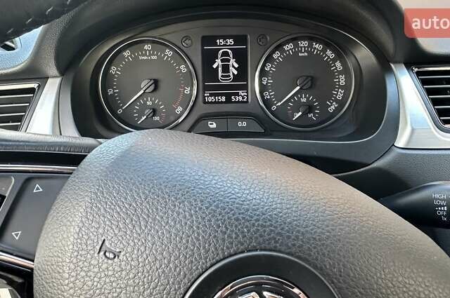 Белый Шкода Рапид, объемом двигателя 1.2 л и пробегом 105 тыс. км за 8500 $, фото 10 на Automoto.ua