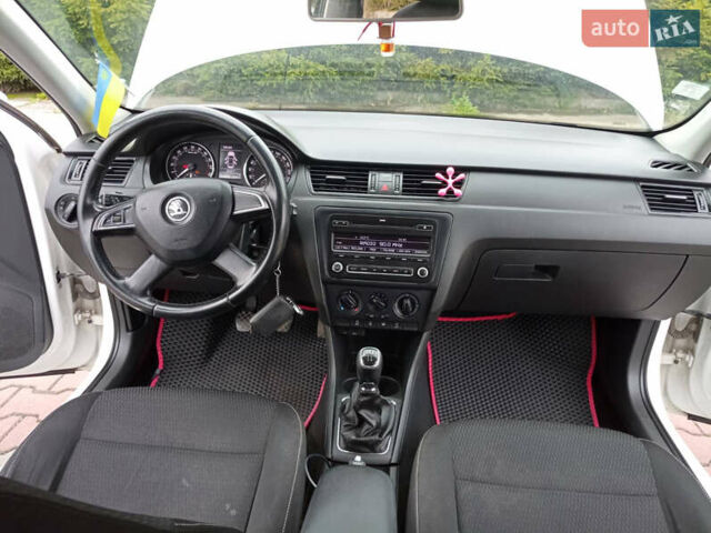 Шкода Рапид 2013 в Шепетовке на Automoto.ua Белый Шкода Рапид, объемом двигателя 1.6 л и пробегом 281 тыс. км за 8200 $, фото 6 на Automoto.ua