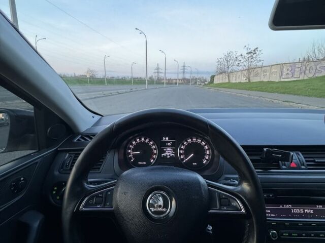 Белый Шкода Рапид, объемом двигателя 1.6 л и пробегом 225 тыс. км за 6700 $, фото 7 на Automoto.ua