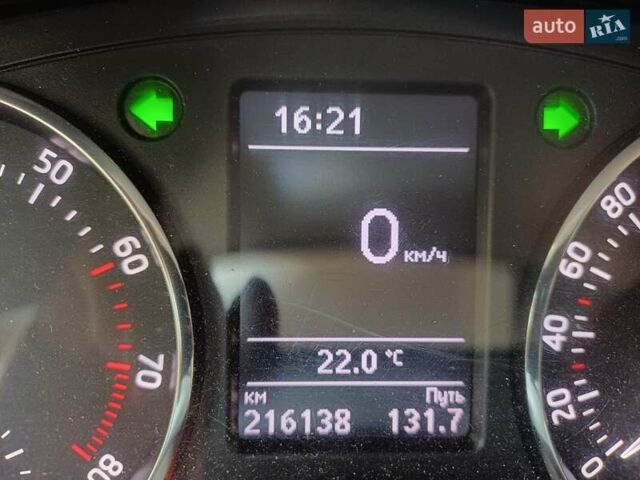 Белый Шкода Рапид, объемом двигателя 1.2 л и пробегом 216 тыс. км за 8000 $, фото 9 на Automoto.ua