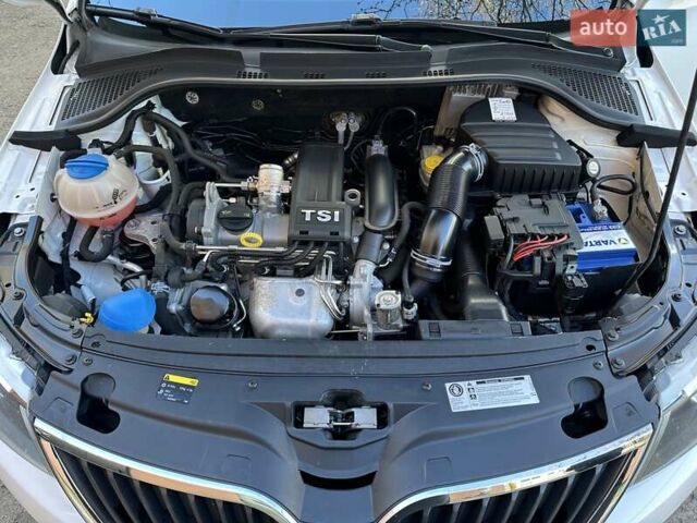 Белый Шкода Рапид, объемом двигателя 1.2 л и пробегом 105 тыс. км за 8500 $, фото 15 на Automoto.ua