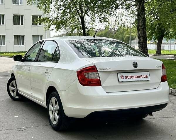 Білий Шкода Рапід, об'ємом двигуна 1.2 л та пробігом 195 тис. км за 7000 $, фото 7 на Automoto.ua