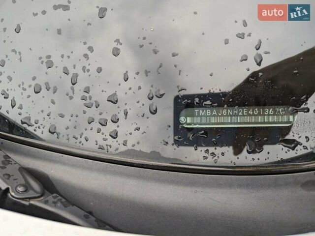 Белый Шкода Рапид, объемом двигателя 1.6 л и пробегом 204 тыс. км за 7300 $, фото 4 на Automoto.ua