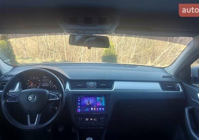 Белый Шкода Рапид, объемом двигателя 1.2 л и пробегом 122 тыс. км за 7500 $, фото 12 на Automoto.ua