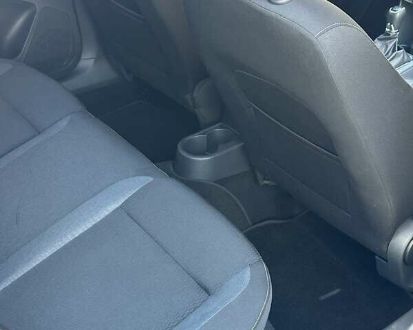 Белый Шкода Рапид, объемом двигателя 1.2 л и пробегом 105 тыс. км за 8500 $, фото 8 на Automoto.ua