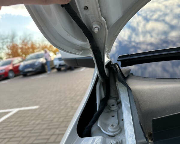 Шкода Рапид 2013 в Киеве на Automoto.ua Белый Шкода Рапид, объемом двигателя 1.6 л и пробегом 200 тыс. км за 8500 $, фото 27 на Automoto.ua