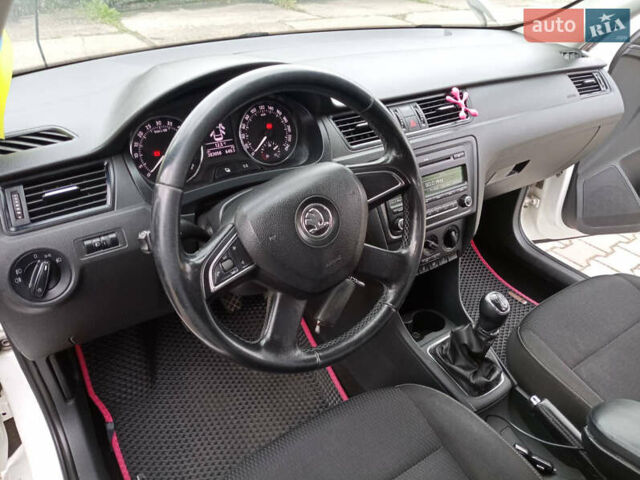 Шкода Рапид 2013 в Шепетовке на Automoto.ua Белый Шкода Рапид, объемом двигателя 1.6 л и пробегом 281 тыс. км за 8200 $, фото 11 на Automoto.ua