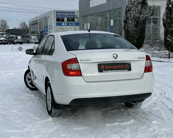 Білий Шкода Рапід, об'ємом двигуна 1.2 л та пробігом 195 тис. км за 7500 $, фото 7 на Automoto.ua