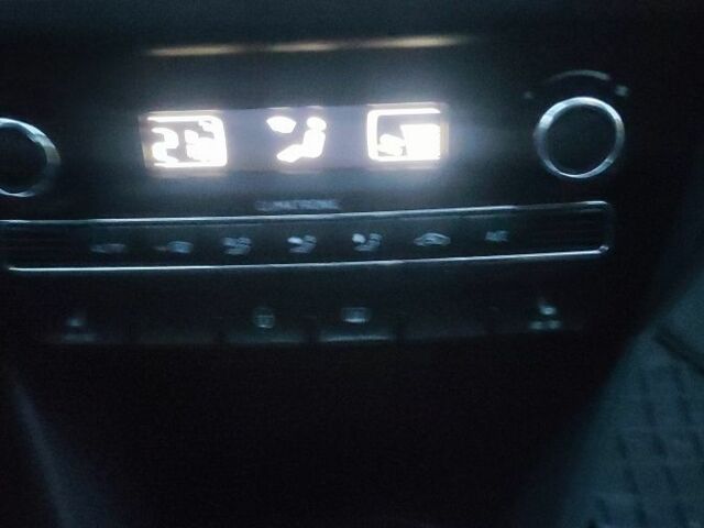 Белый Шкода Рапид, объемом двигателя 1.6 л и пробегом 259 тыс. км за 7500 $, фото 9 на Automoto.ua