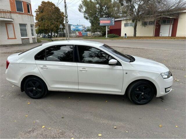 Білий Шкода Рапід, об'ємом двигуна 1.2 л та пробігом 230 тис. км за 8000 $, фото 6 на Automoto.ua