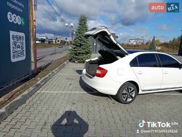 Білий Шкода Рапід, об'ємом двигуна 1.2 л та пробігом 179 тис. км за 6800 $, фото 2 на Automoto.ua