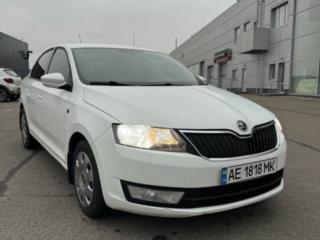 Білий Шкода Рапід, об'ємом двигуна 1.6 л та пробігом 241 тис. км за 6000 $, фото 1 на Automoto.ua