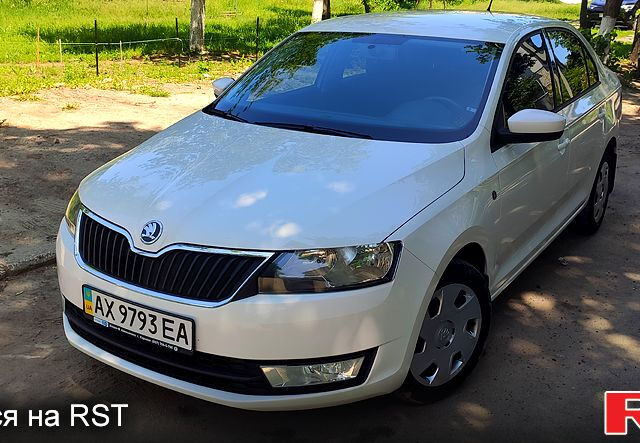 Белый Шкода Рапид, объемом двигателя 1.2 л и пробегом 135 тыс. км за 8800 $, фото 5 на Automoto.ua