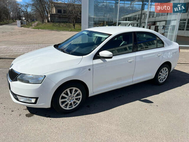 Білий Шкода Рапід, об'ємом двигуна 1.6 л та пробігом 195 тис. км за 8999 $, фото 1 на Automoto.ua