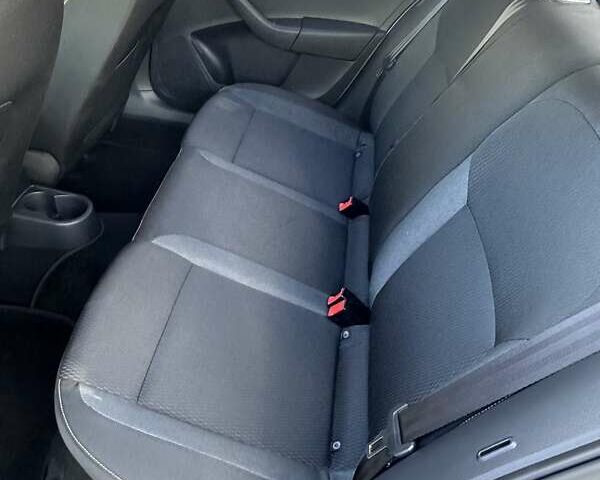 Белый Шкода Рапид, объемом двигателя 1.2 л и пробегом 105 тыс. км за 8500 $, фото 20 на Automoto.ua