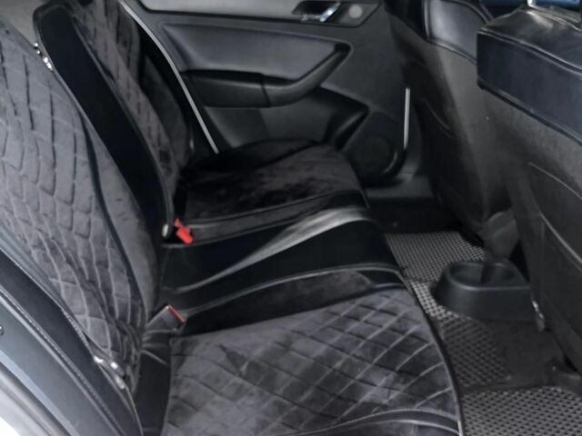 Шкода Рапид 2013 в Переяславе-Хмельницком на Automoto.ua Белый Шкода Рапид, объемом двигателя 1.6 л и пробегом 217 тыс. км за 7700 $, фото 4 на Automoto.ua