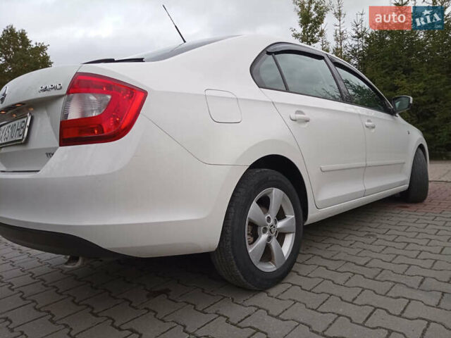 Шкода Рапид 2013 в Шепетовке на Automoto.ua Белый Шкода Рапид, объемом двигателя 1.6 л и пробегом 281 тыс. км за 8200 $, фото 5 на Automoto.ua