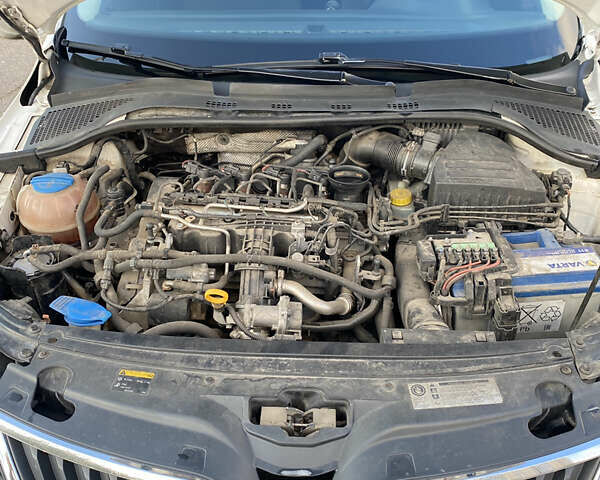 Белый Шкода Рапид, объемом двигателя 1.6 л и пробегом 175 тыс. км за 7300 $, фото 14 на Automoto.ua