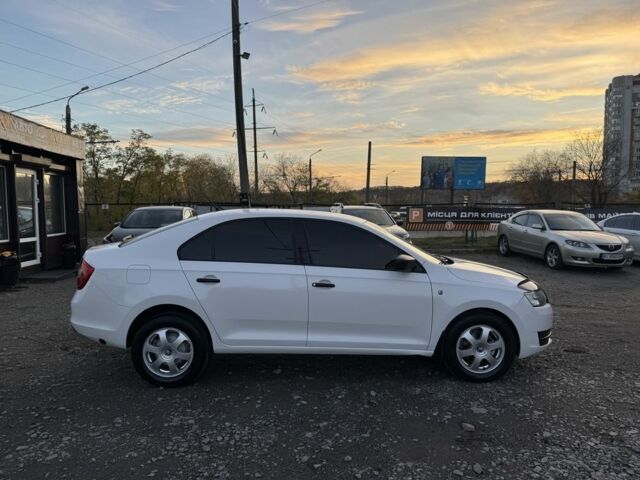 Шкода Рапид 2014 в Полтаве на Automoto.ua Белый Шкода Рапид, объемом двигателя 1.2 л и пробегом 140 тыс. км за 6700 $, фото 5 на Automoto.ua