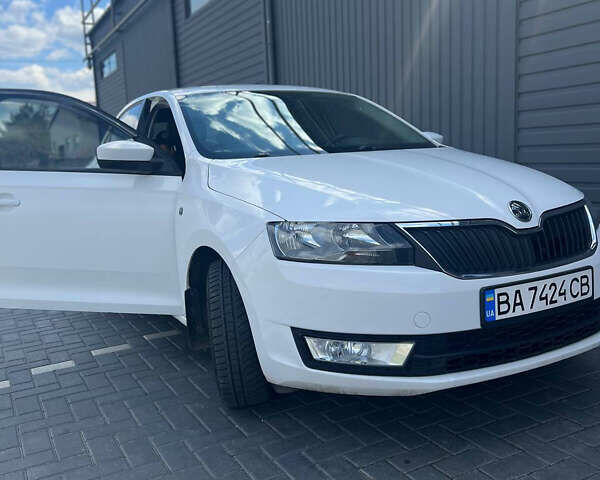 Шкода Рапид 2014 в Кропивницком (Кировограде) на Automoto.ua Белый Шкода Рапид, объемом двигателя 1.2 л и пробегом 175 тыс. км за 8100 $, фото 4 на Automoto.ua