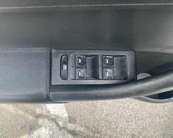 Білий Шкода Рапід, об'ємом двигуна 1.6 л та пробігом 257 тис. км за 8500 $, фото 18 на Automoto.ua