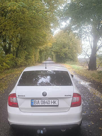 Білий Шкода Рапід, об'ємом двигуна 1.6 л та пробігом 350 тис. км за 7500 $, фото 1 на Automoto.ua
