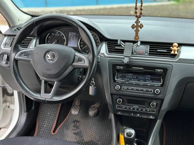 Шкода Рапид 2014 в Кропивницком (Кировограде) на Automoto.ua Белый Шкода Рапид, объемом двигателя 1.2 л и пробегом 180 тыс. км за 7499 $, фото 15 на Automoto.ua