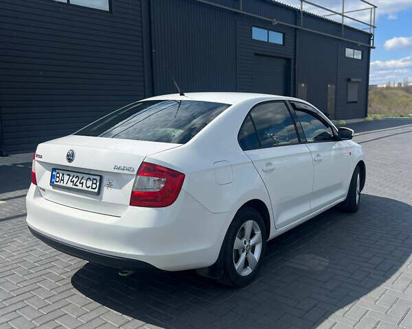 Шкода Рапид 2014 в Кропивницком (Кировограде) на Automoto.ua Белый Шкода Рапид, объемом двигателя 1.2 л и пробегом 175 тыс. км за 8100 $, фото 16 на Automoto.ua