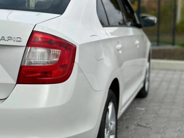 Шкода Рапид 2014 в Кропивницком (Кировограде) на Automoto.ua Белый Шкода Рапид, объемом двигателя 1.2 л и пробегом 180 тыс. км за 7499 $, фото 11 на Automoto.ua