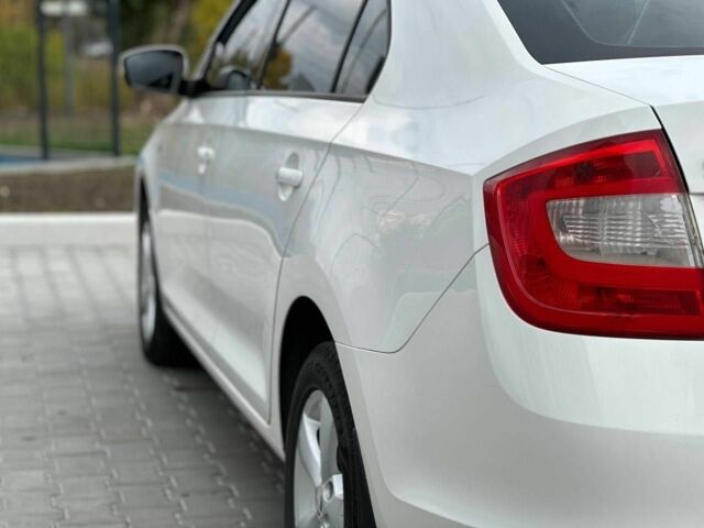 Шкода Рапид 2014 в Кропивницком (Кировограде) на Automoto.ua Белый Шкода Рапид, объемом двигателя 1.2 л и пробегом 180 тыс. км за 7499 $, фото 10 на Automoto.ua