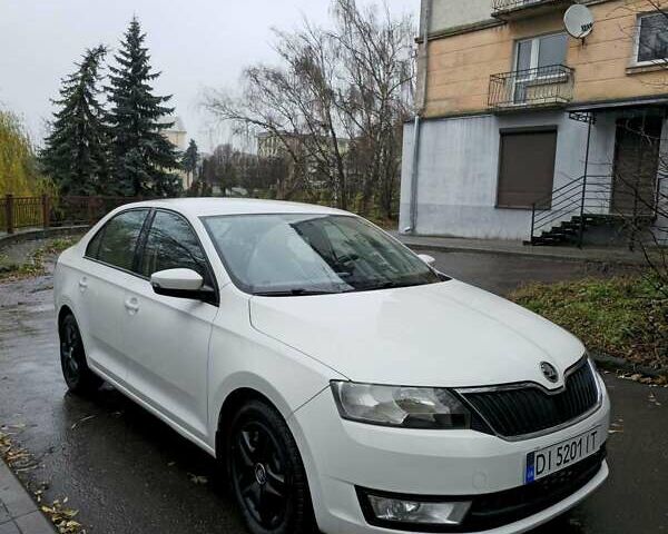 Белый Шкода Рапид, объемом двигателя 1.4 л и пробегом 228 тыс. км за 7500 $, фото 2 на Automoto.ua
