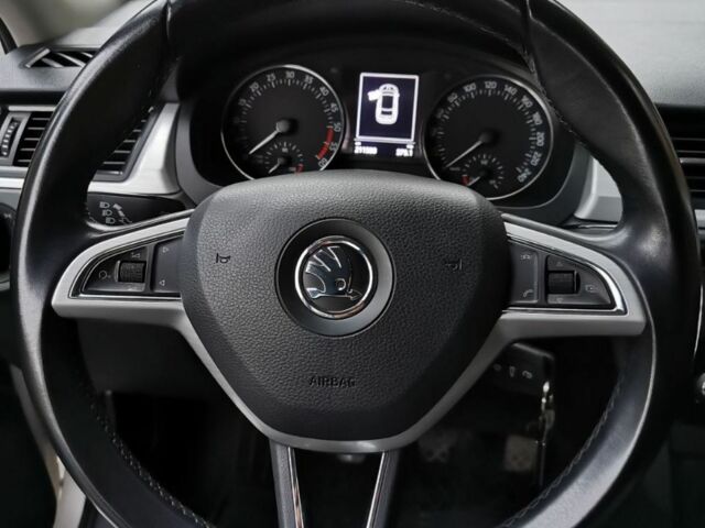 Білий Шкода Рапід, об'ємом двигуна 1 л та пробігом 280 тис. км за 7500 $, фото 3 на Automoto.ua