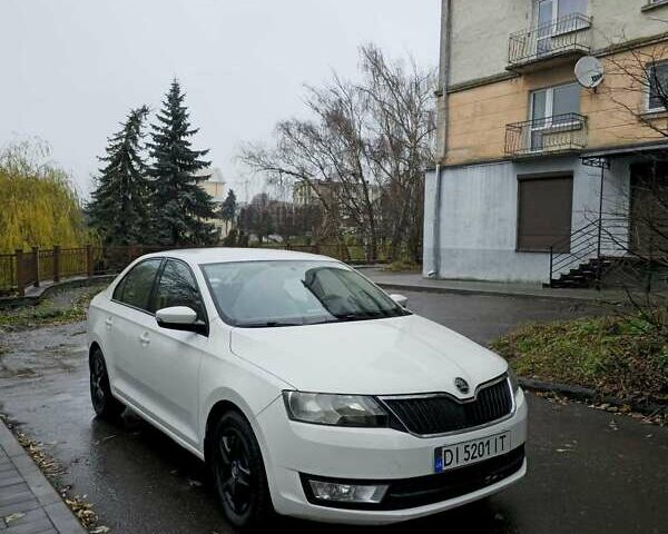 Белый Шкода Рапид, объемом двигателя 1.4 л и пробегом 228 тыс. км за 7500 $, фото 3 на Automoto.ua