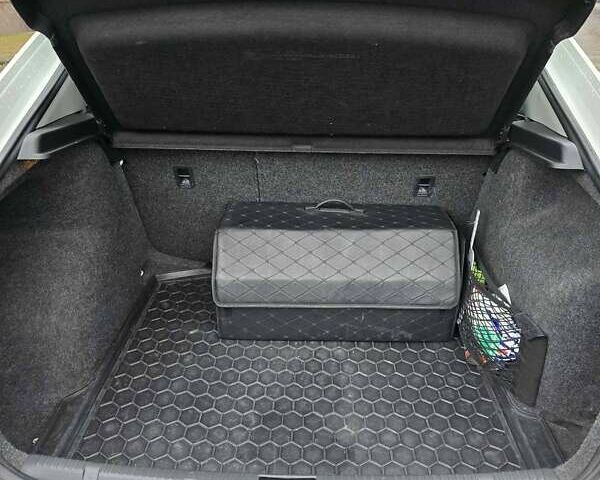 Белый Шкода Рапид, объемом двигателя 1.4 л и пробегом 228 тыс. км за 7500 $, фото 20 на Automoto.ua